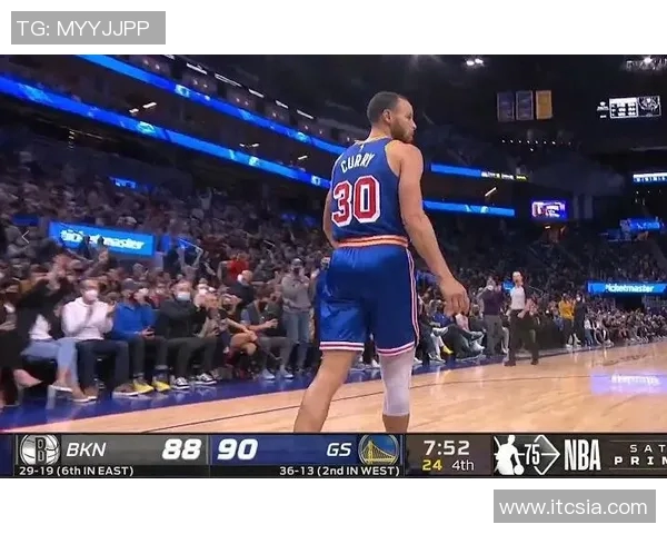 勇士与篮网激战正酣NBA赛场精彩瞬间回顾与分析